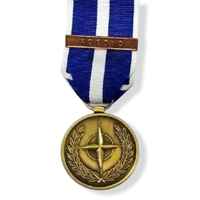 Medaglia Kosovo Nato Con Nastro Sport e tempo libero/Accessori/Trofei medaglie e premi/Medaglie Il Distintivo - Pesaro, Commerciovirtuoso.it