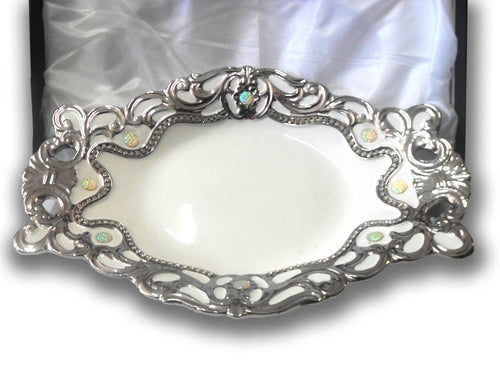 Vassoio da cucina in ceramica bianca con decorazione argento e strass idea regalo centro tavola 41x26cm casalinghi L'Orchidea - Siderno, Commerciovirtuoso.it