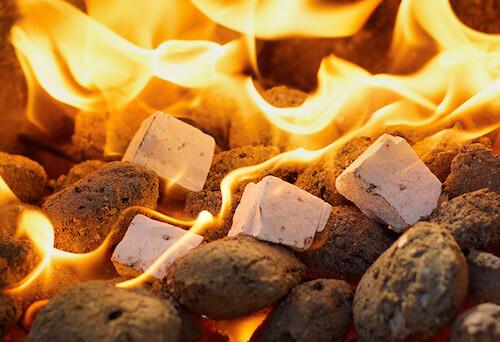 Accendi fuoco per stufe e barbecue diavolina con Kerosene confezioni da 48  cubetti - commercioVirtuoso.it